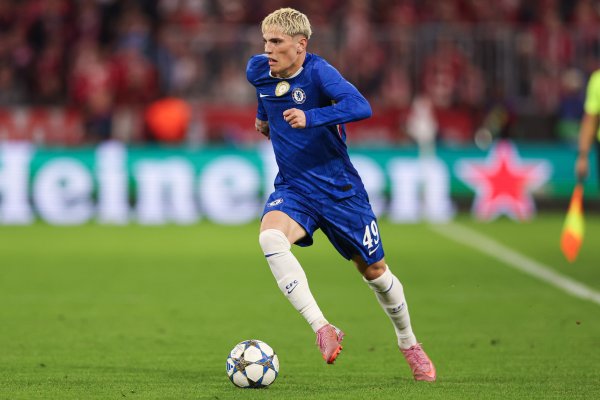 ESPN: Manchester United previously rejected Chelsea s bid to add Lavia or Nkunku to the Garnacho deal